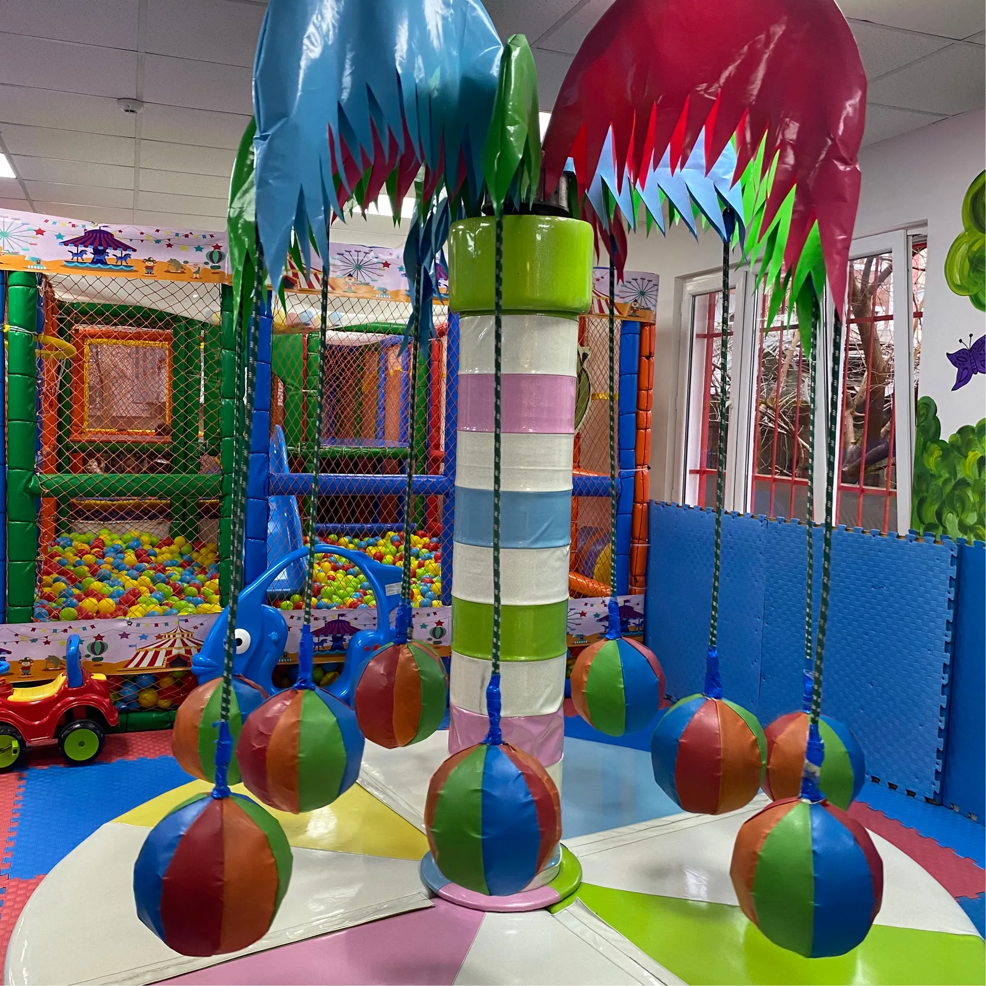 Dönen Toplar – Çekmeköy